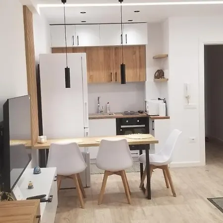 2a Near Blloku Area *