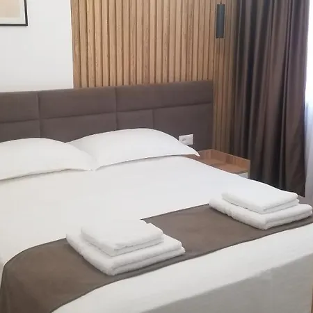 Apartment 2a Near Blloku Area *